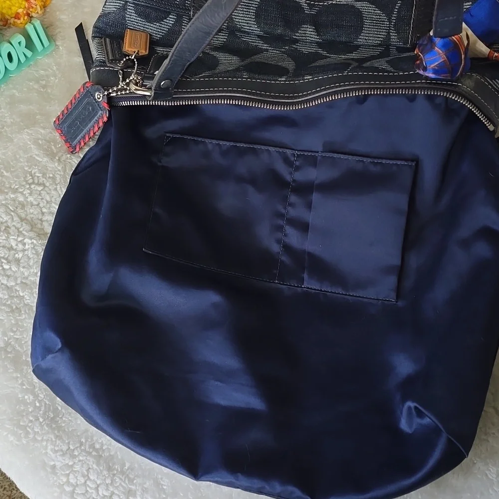 Coach Whipstitch POPPY OPTIC DENIM Tote EUC, Double zip wallet, 2 Purse Pillows - Picture 13 of 17